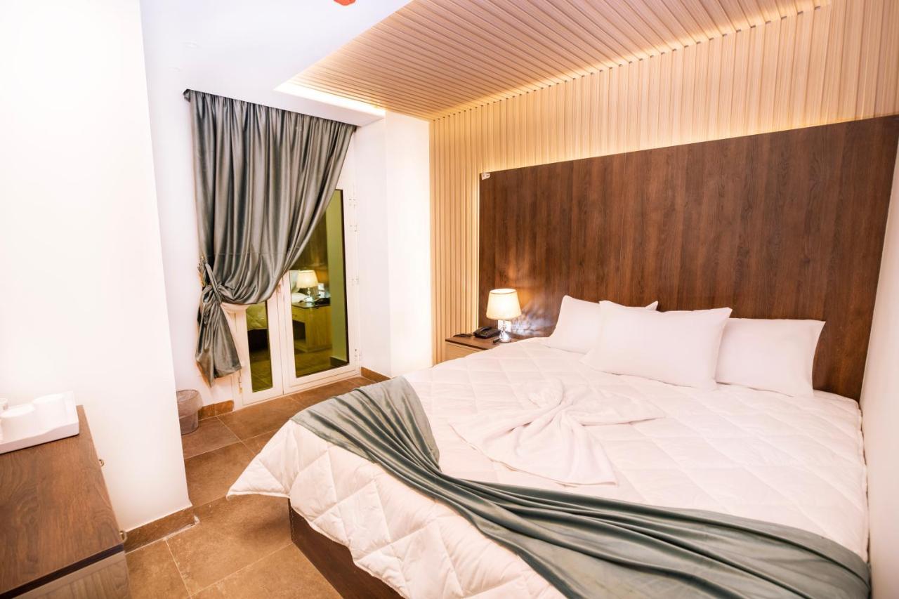 Blue Pyramids Eyes Hotel Al Kawm al Akhdar Exterior foto