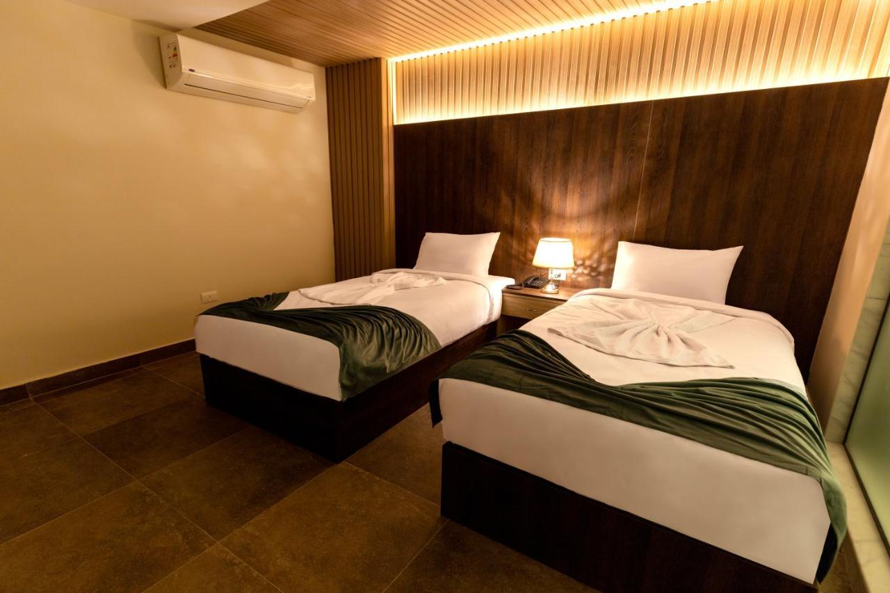 Blue Pyramids Eyes Hotel Al Kawm al Akhdar Exterior foto